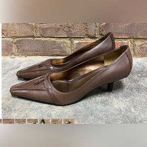 2 PAIRS - Bandolino Brown & Black Leather Pointed Toe Pump with Kitten heel.